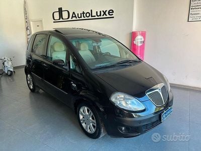 Usata Lancia Musa 90 CV (66 kW) 2006 Marrone Monovolume