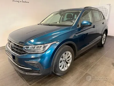 Begagnad VW Tiguan Life 150 HK (110 kW) 2023 Blå SUV