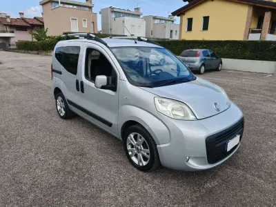 Usata Fiat Qubo Trekking 75 CV (55 kW) 2011 Grigio Monovolume