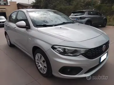 Usata Fiat Tipo 120 CV (88 kW) 2017 Grigio Berlina