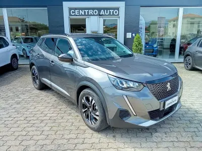 Usata Peugeot 2008 Allure 131 CV (96 kW) 2022 Grigio SUV