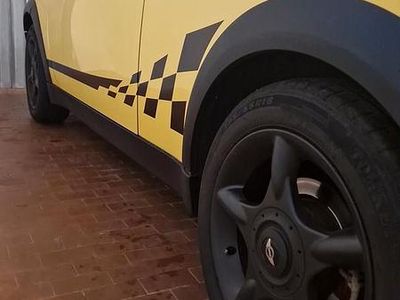 Usata Mini Cooper 90 CV (66 kW) 2006 Giallo Utilitaria