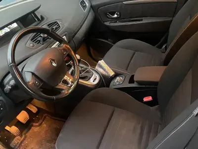 Usata Renault Scénic 110 CV (80 kW) 2016 Grigio Monovolume