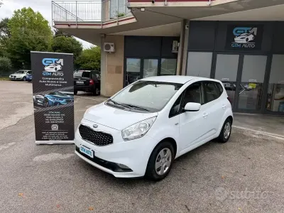 Usata Kia Venga 90 CV (66 kW) 2018 Bianco Utilitaria