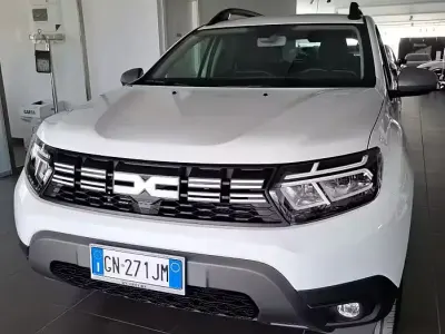 Usata Dacia Duster 101 CV (74 kW) 2023 Bianco SUV