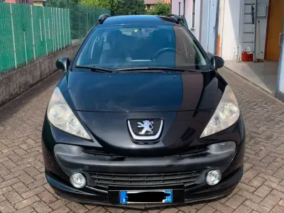 Usata Peugeot 207 Sport 73 CV (53 kW) 2009 Nero Station wagon
