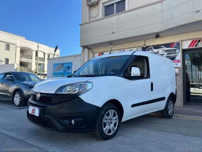 Usata Fiat Doblò 95 CV (69 kW) 2017 Bianco Monovolume