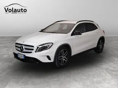 Usado Mercedes GLA220 177 CV (130 kW) 2015 Blanco SUV