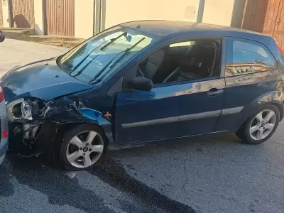 Begagnad Ford Fiesta 69 HK (50 kW) 2006 Halvkombi