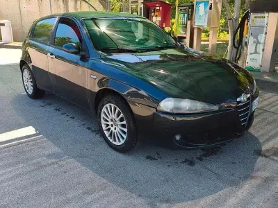 Usata Alfa Romeo 147 120 CV (88 kW) 2007 Utilitaria