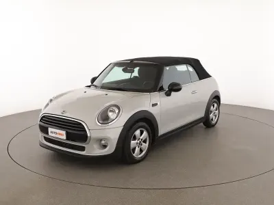 Usata Mini Cooper D 115 CV (84 kW) 2018 Argento Utilitaria