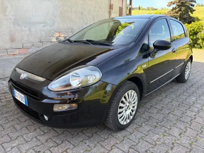 Occasion Fiat Grande Punto 69 ch (50 kW) 2011 Noir Citadine