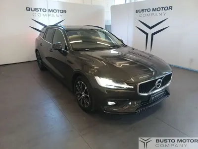 Usata Volvo V60 Business Edition 197 CV (144 kW) 2022 Grigio Station wagon