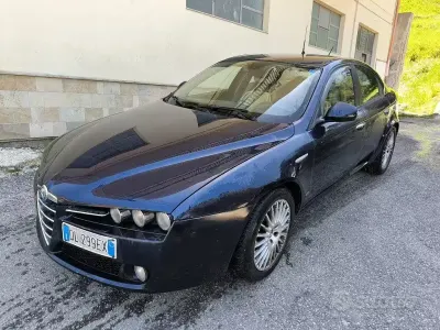 Occasion Alfa Romeo 159 Distinctive 120 ch (88 kW) 2006 Bleue Berline