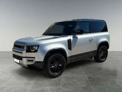Usata Land Rover Defender SE 200 CV (147 kW) 2022 Indus silver SUV