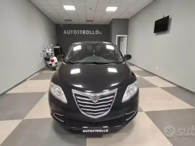 Usata Lancia Ypsilon Gold 95 CV (69 kW) 2012 Nero Utilitaria