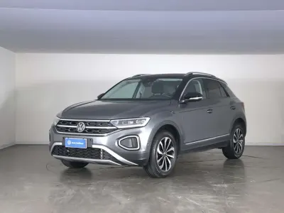Usata VW T-Roc Style 116 CV (85 kW) 2025 Indium grey metallizzato nero SUV