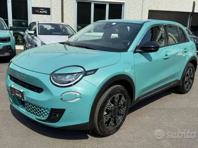 Usata Fiat 600 136 CV (100 kW) 2025 Blu SUV