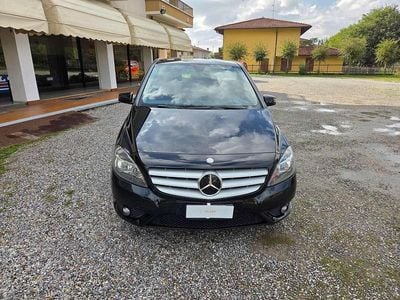 Usata Mercedes B180 Premium 109 CV (80 kW) 2014 Nero Utilitaria