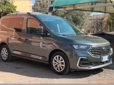 Usata Ford Grand Tourneo Connect 122 CV (89 kW) 2025 Grigio Monovolume