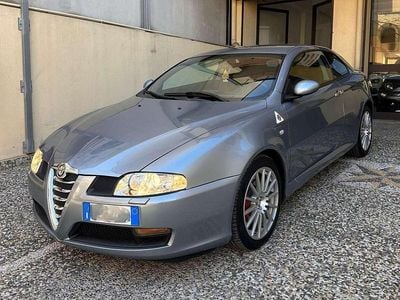 Usata Alfa Romeo GT Distinctive 239 CV (175 kW) 2004 Azzurro gabbiano Coupé