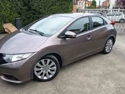 Usata Honda Civic Sport 99 CV (72 kW) 2013 Marrone Berlina