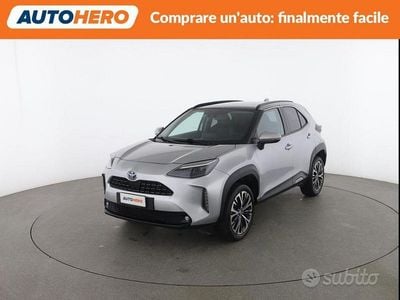 Usata Toyota Yaris Cross Lounge 92 CV (67 kW) 2024 Grigio SUV