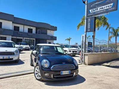 Usata Mini Cooper D 109 CV (80 kW) 2010 Nero Utilitaria