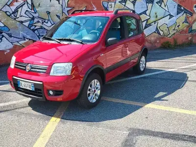 Usata Fiat Panda 4x4 Climbing 60 CV (44 kW) 2007 Rosso Utilitaria