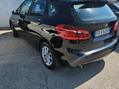 Usata BMW 214 Active Tourer 95 CV (69 kW) 2016 Nero Monovolume
