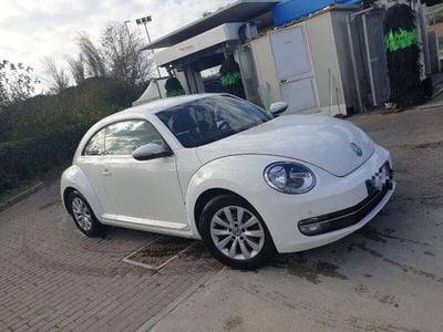 Usata VW Beetle Design 105 CV (77 kW) 2012 Bianco pastello Utilitaria