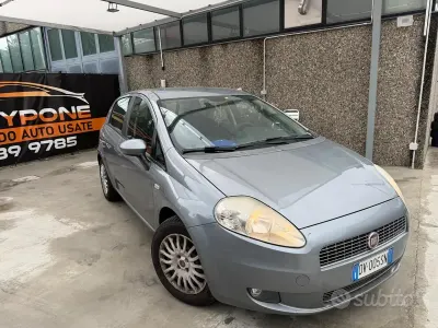 Brugt Fiat Grande Punto 69 HK (50 kW) 2009 Grå Hatchback