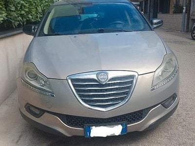 Usata Lancia Delta 120 CV (88 kW) 2012 Utilitaria