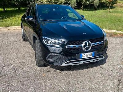 Usata Mercedes GLA180 122 CV (89 kW) 2022 Nero SUV