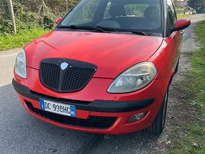 Usata Lancia Ypsilon 70 CV (51 kW) 2006 Rosso Utilitaria