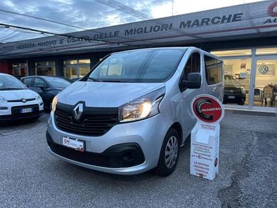 Usata Renault Trafic Komfort 115 CV (84 kW) 2015 Giallo Monovolume
