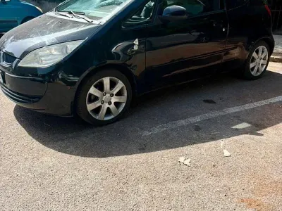 Usata Mitsubishi Colt 95 CV (69 kW) 2006 Nero Berlina