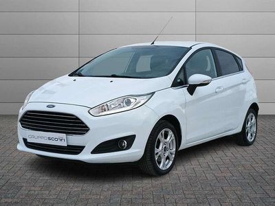 Usata Ford Fiesta Titanium 95 CV (69 kW) 2015 Bianco Berlina