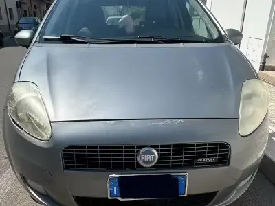 Usata Fiat Grande Punto 75 CV (55 kW) 2007 Grigio Utilitaria