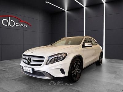 Usata Mercedes GLA180 109 CV (80 kW) 2016 Bianco SUV