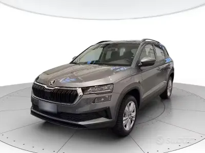 Usata Skoda Karoq Executive 116 CV (85 kW) 2025 Grigio grafite metallizzato SUV