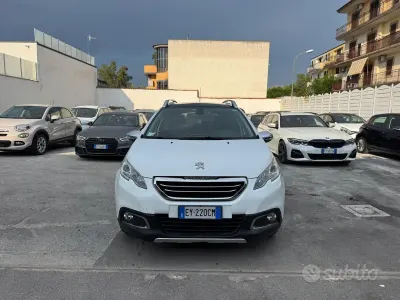 Usata Peugeot 2008 Allure 115 CV (84 kW) 2015 Bianco SUV