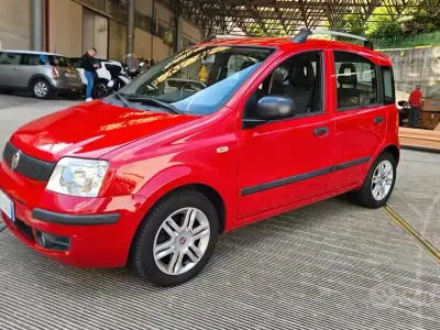 Usata Fiat Panda Emotion 69 CV (50 kW) 2012 Rosso Utilitaria
