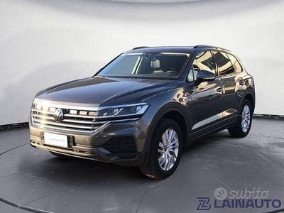 Usata VW Touareg Comfortline 231 CV (169 kW) 2021 Grigio SUV