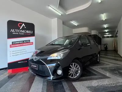 Usata Toyota Yaris Lounge 69 CV (50 kW) 2016 Nero Berlina