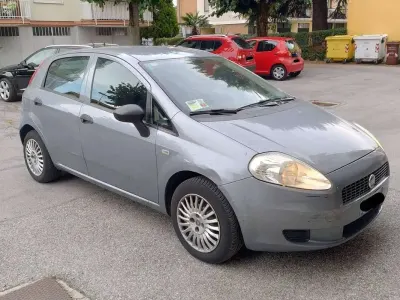 Usata Fiat Grande Punto 65 CV (47 kW) 2008 Argento Utilitaria