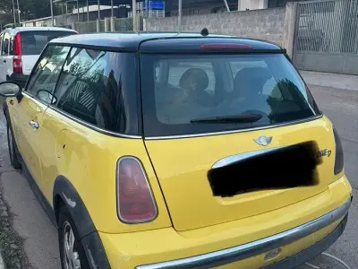 Usata Mini ONE 75 CV (55 kW) 2004 Giallo Utilitaria