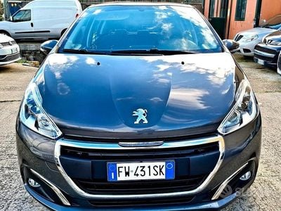 Usata Peugeot 208 Allure 101 CV (74 kW) 2019 Grigio Utilitaria