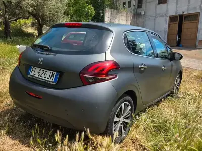Usata Peugeot 208 Allure 100 CV (73 kW) 2017 Grigio Utilitaria