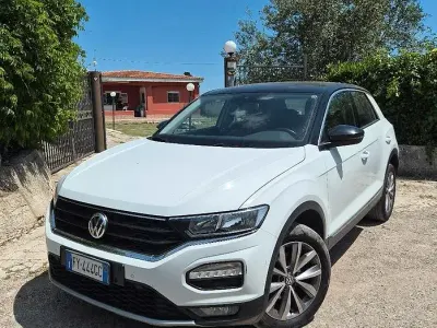 Usata VW T-Roc 116 CV (85 kW) 2019 Bianco SUV